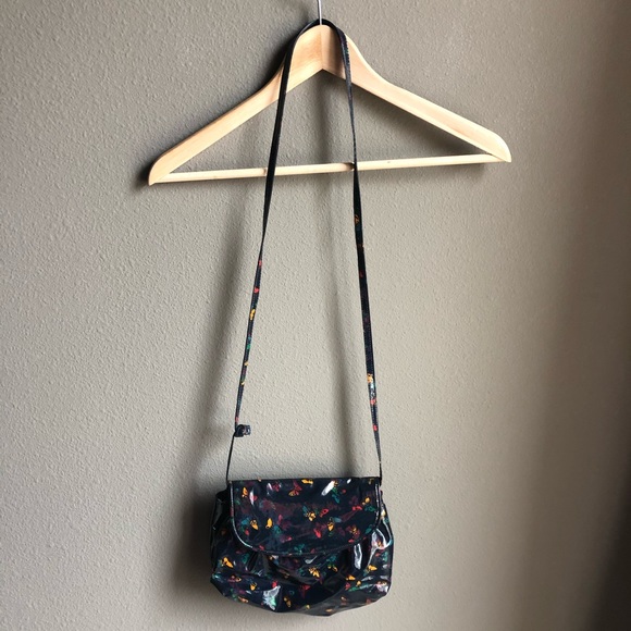 BLACK BOTTEGA VENETA BUTTERFLY Vinyl Crossbody Bag VINTAGE 80’s - Picture 3 of 7